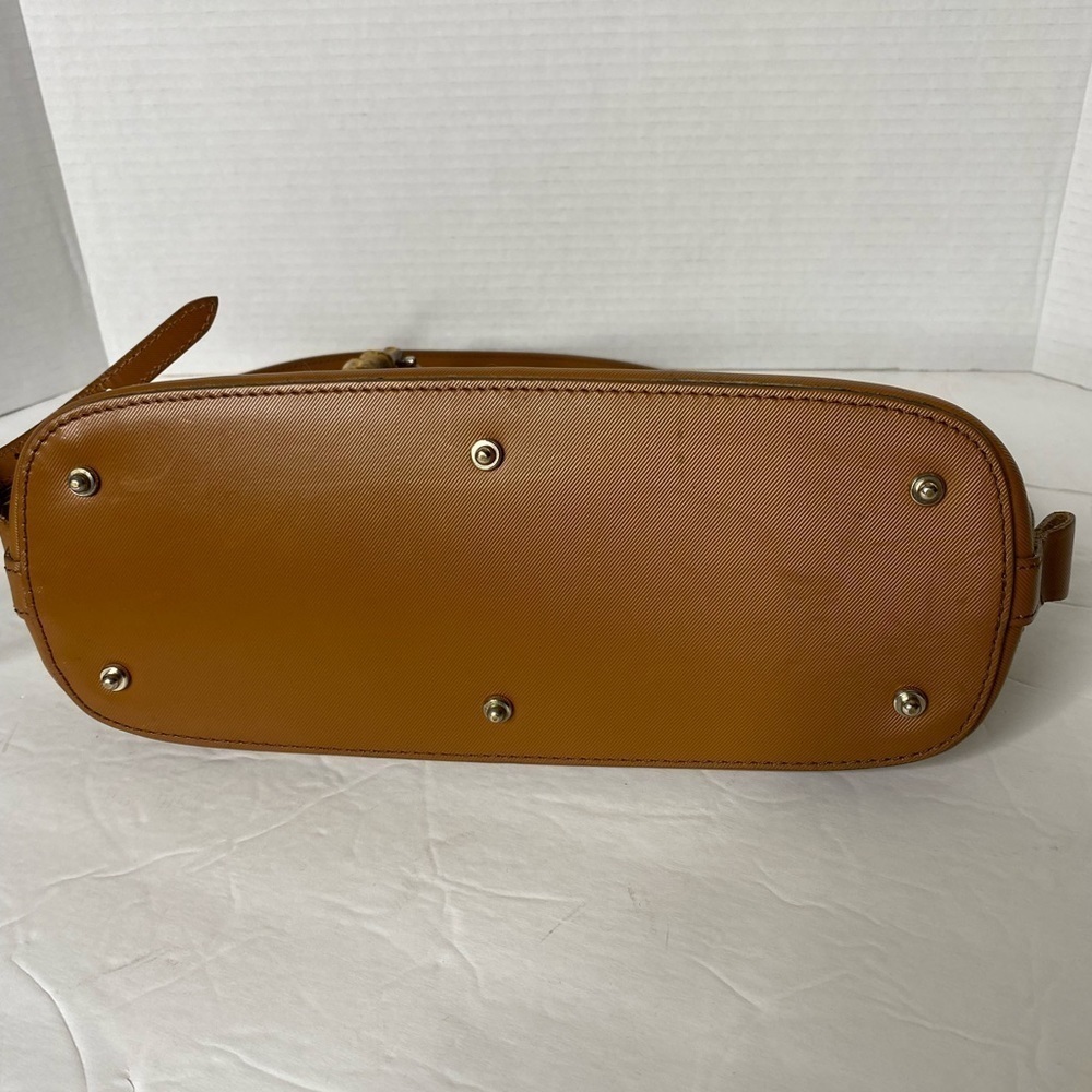 Classic Dooney & Bourke Zip-Zip Tan Croc Satchel - Picture 4 of 13